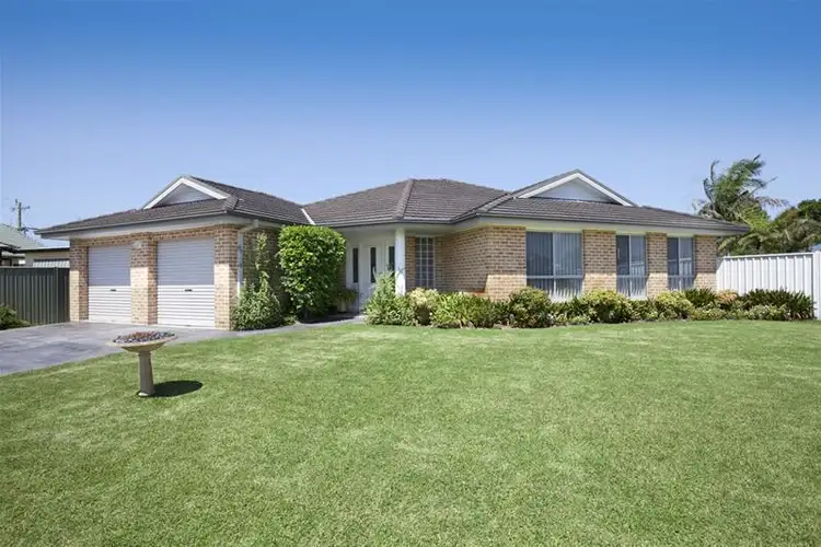 19 Scott Street, Shoalhaven Heads NSW 2535