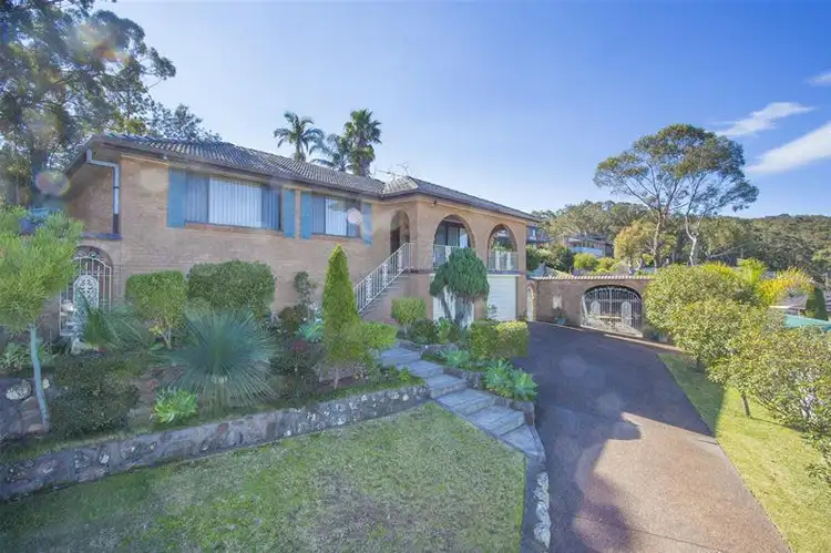 9 Colwyn Close, Elermore Vale NSW 2287