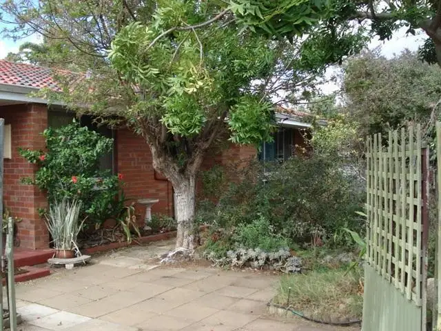 12 Beattie Road, Waggrakine WA 6530