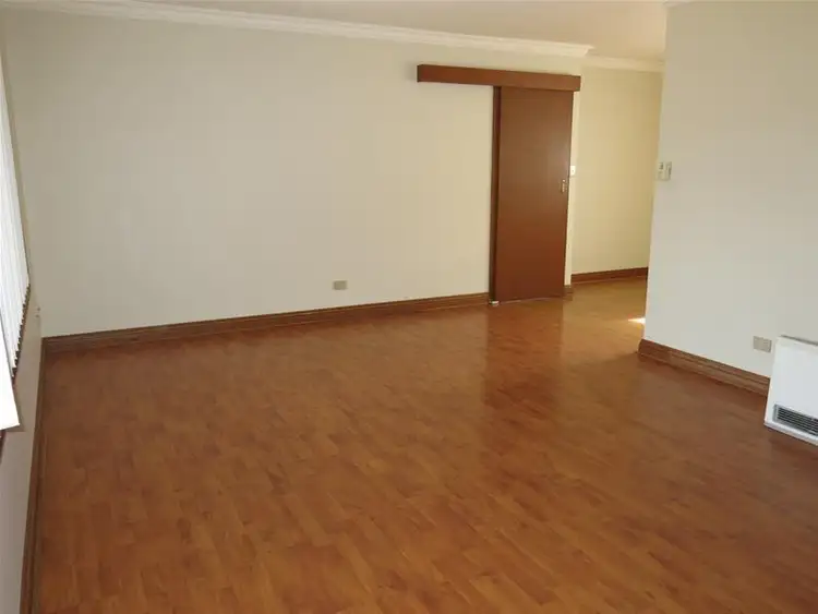 Sixth view of Homely unit listing, 2/6 Shaw Street, Wagga Wagga NSW 2650