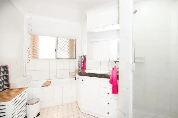 Fifth view of Homely apartment listing, 2/52 Hoepper Street, Kearneys Spring QLD 4350