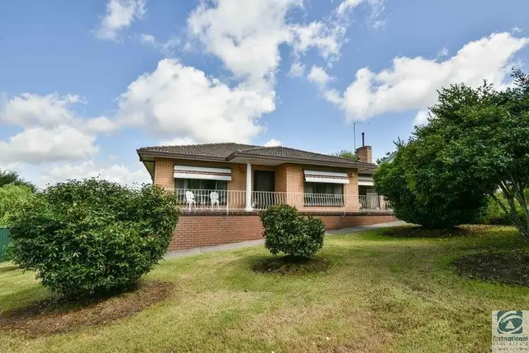 11 Buckland Road, Beechworth VIC 3747