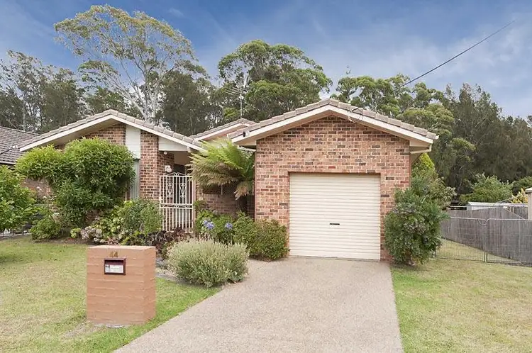 44 Edward Road, Batehaven NSW 2536