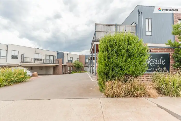 20/9 Petrea Place, Melton West VIC 3337