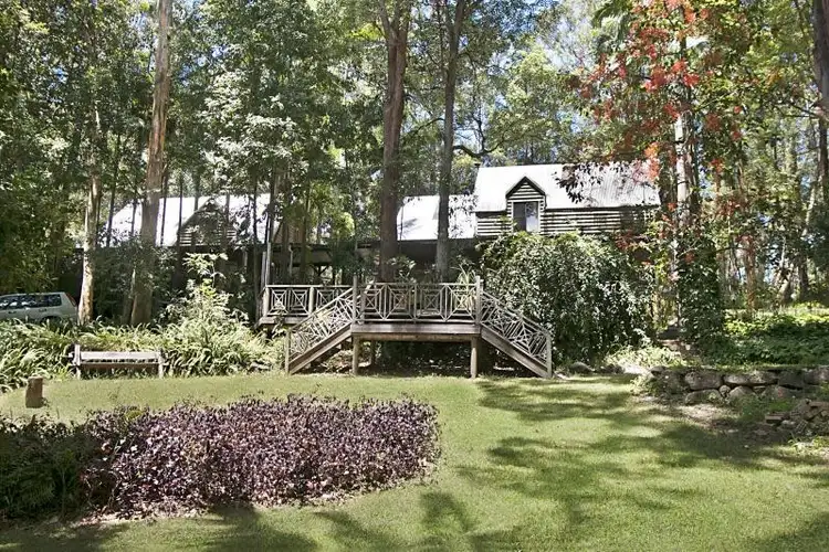 1 Tyalla Court, Tallebudgera QLD 4228