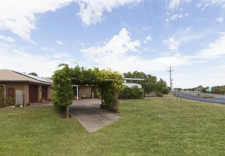 2087 Glenelg Highway, Lake Bolac VIC 3351