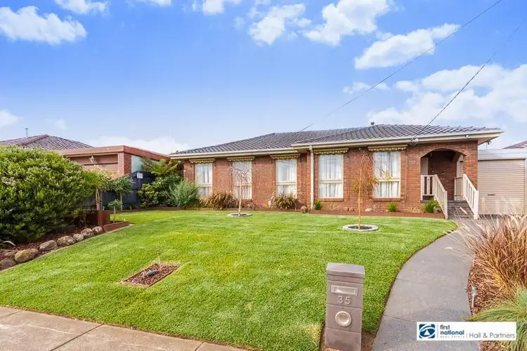 35 Aberdeen  Drive, Dandenong North VIC 3175