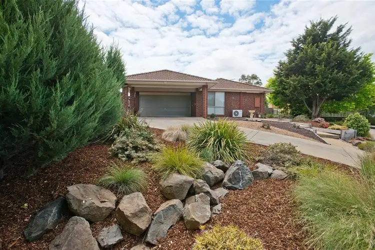4 Rae Court, Bacchus Marsh VIC 3340