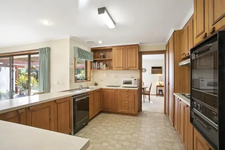 Fifth view of Homely house listing, 10 Tania Court, Leopold VIC 3224