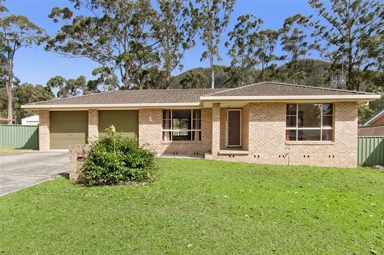 5 Lake View Crescent, Laurieton NSW 2443