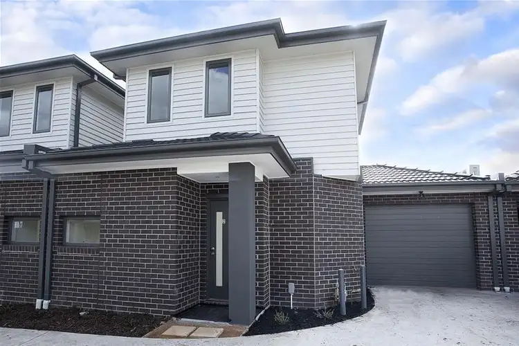 2/11 Loxwood Court, Deer Park VIC 3023