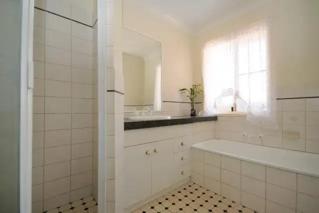 Fifth view of Homely unit listing, 1/52 Hoepper Street, Kearneys Spring QLD 4350