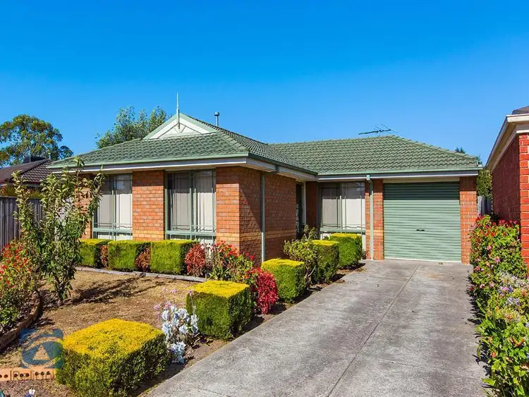 2 Shady  Close, Narre Warren South VIC 3805
