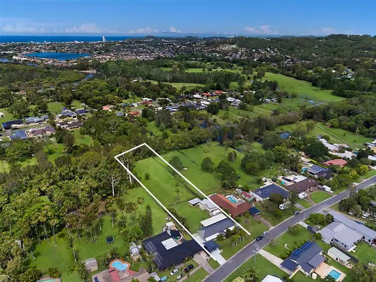 22 Larch Street, Tallebudgera QLD 4228