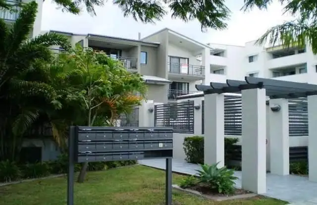 10/46-48 Lenneberg Street, Southport QLD 4215