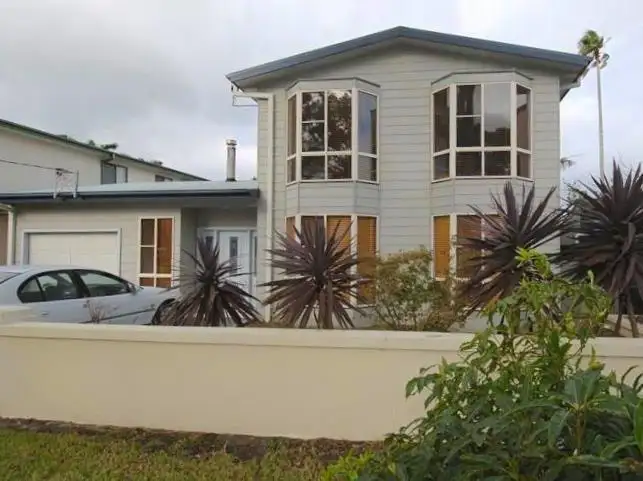 8 Terrara Street, Greenwell Point NSW 2540