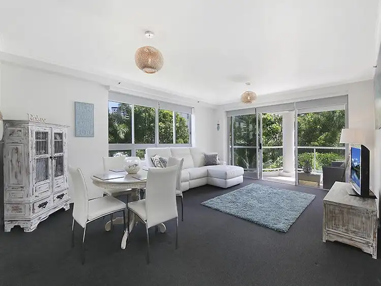 'OSCAR ON MAIN' 1 Hughes Avenue, Main Beach QLD 4217