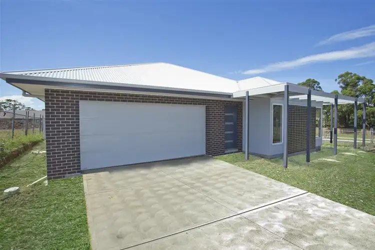 7 Adeline Crescent, Fletcher NSW 2287