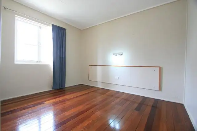 Seventh view of Homely townhouse listing, 11/27-29 Tarcoola Crescent, Chevron Island QLD 4217
