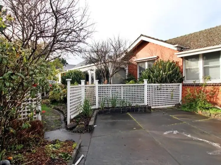 Main view of Homely unit listing, 1/27 Albert Street, Ringwood VIC 3134