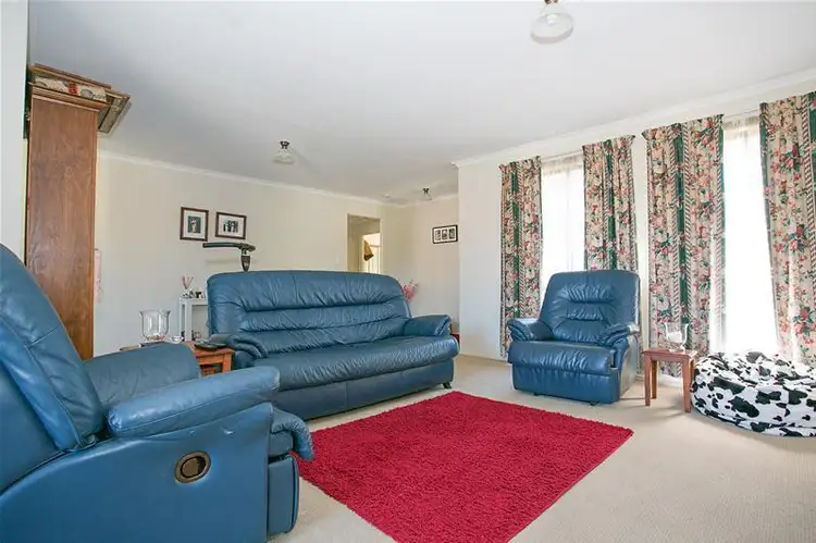Fifth view of Homely house listing, 10 Verdeilho Circuit, Old Reynella SA 5161