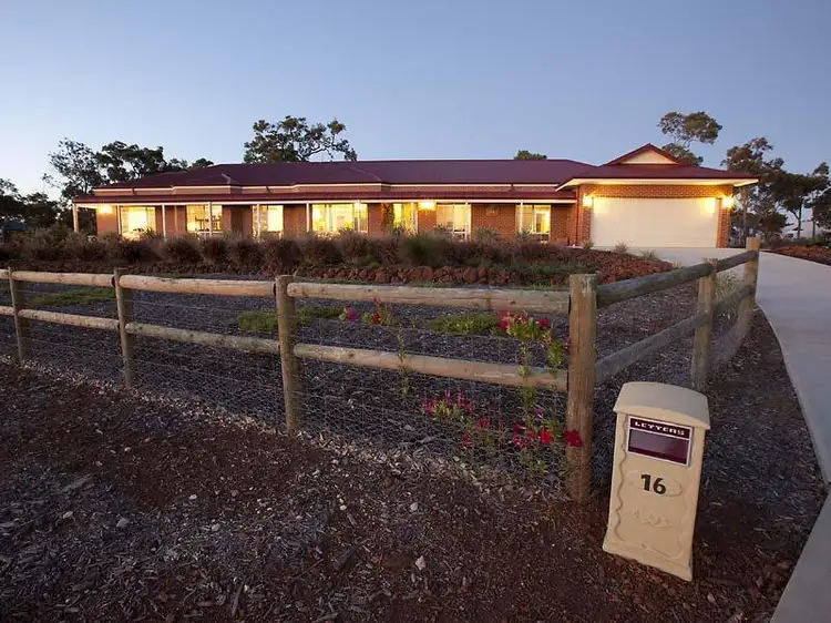 16 Aulini Drive, Bedfordale WA 6112