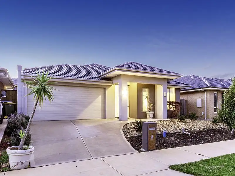 Main view of Homely house listing, 16 Oysterbay Chase, Sanctuary Lakes VIC 3030