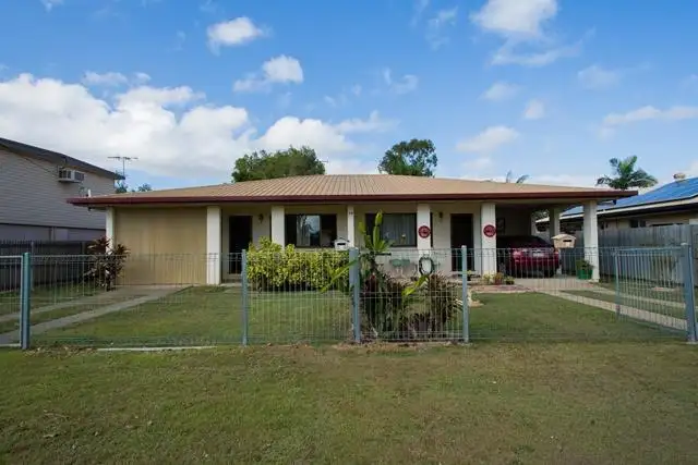 Main view of Homely semi-detached listing, 16 Violet Crescent, Rasmussen QLD 4815