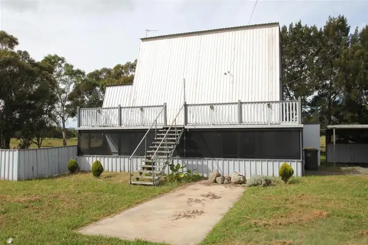 312 New England Highway, Tenterfield NSW 2372