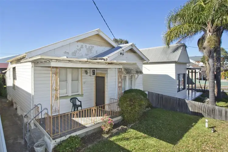 167 Broadmeadow Road, Broadmeadow NSW 2292