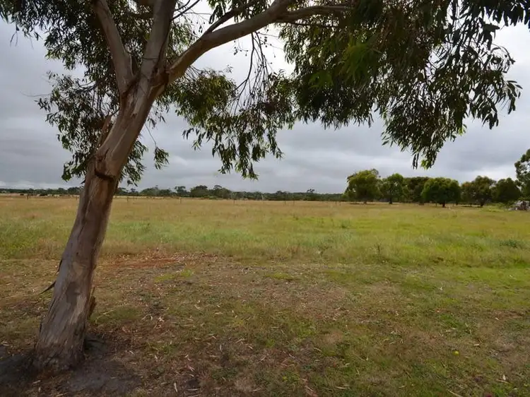 44 Meanderri Drive, Inverloch VIC 3996