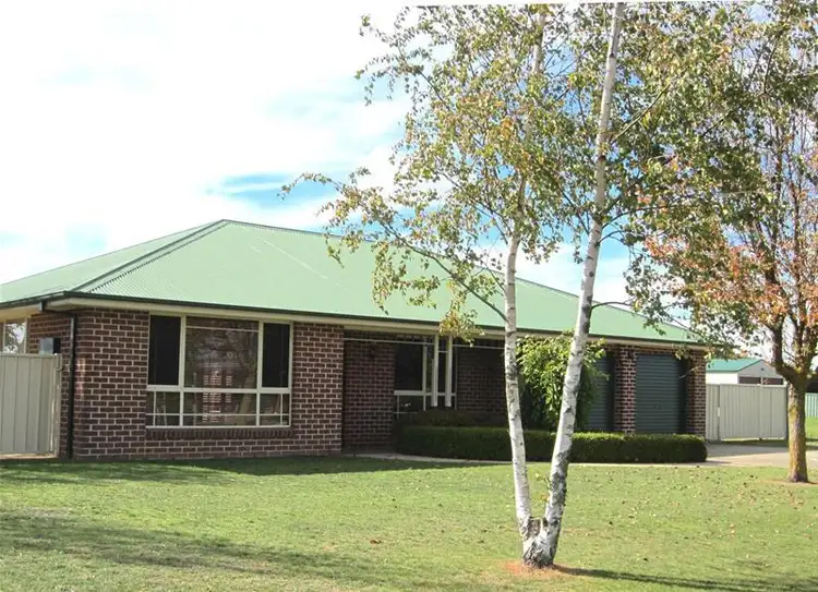 24 Brennan Crescent, Oberon NSW 2787