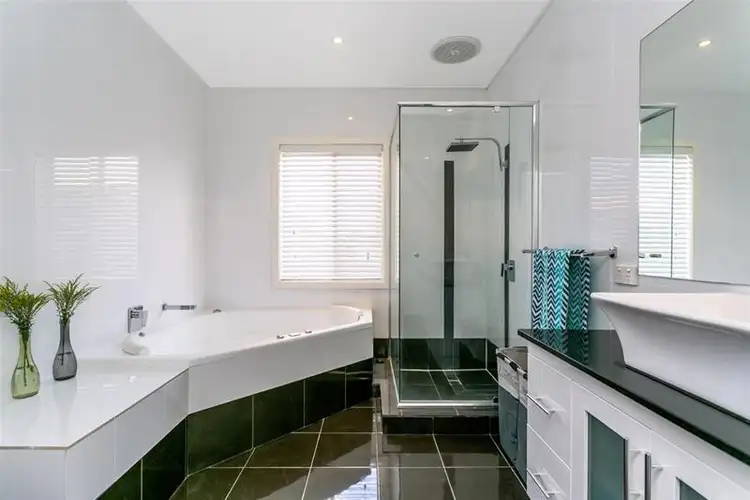 Fifth view of Homely unit listing, 2/28 Twenty Seventh Avenue, Palm Beach QLD 4221