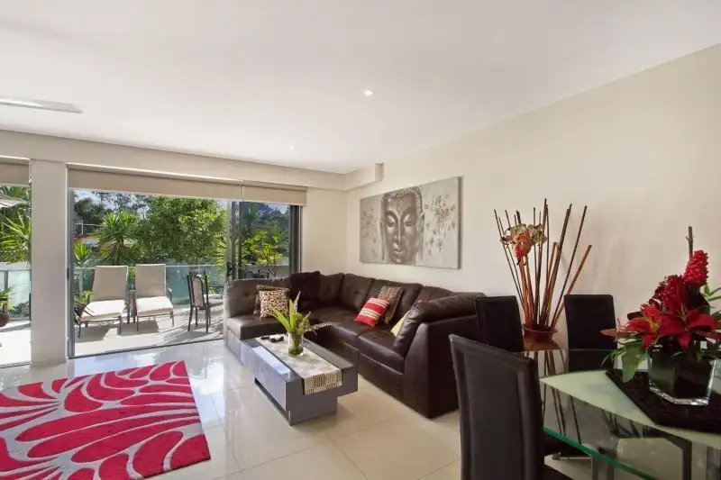 Main view of Homely unit listing, 2/10 Tallebudgera Drive, Palm Beach QLD 4221