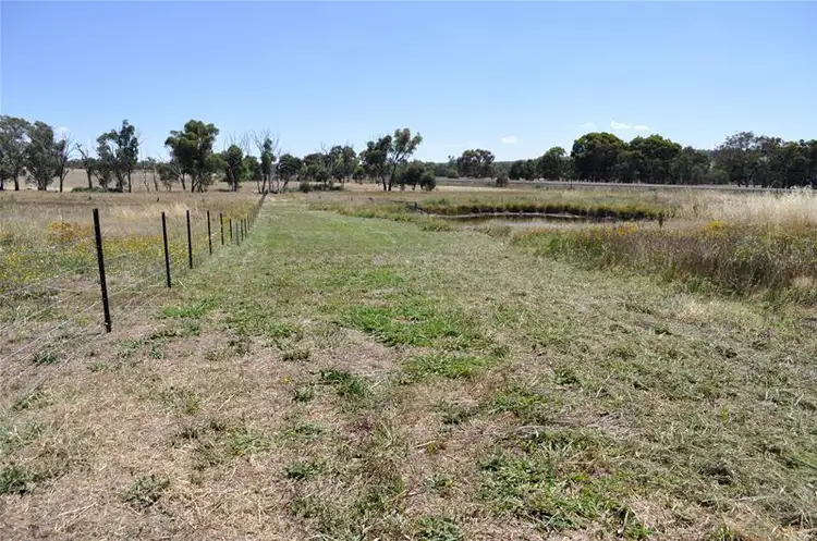 111 Red Hill Road, Bowning NSW 2582