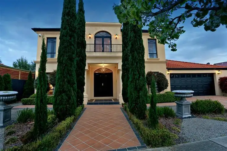 2 Treasury Place, Taylors Hill VIC 3037