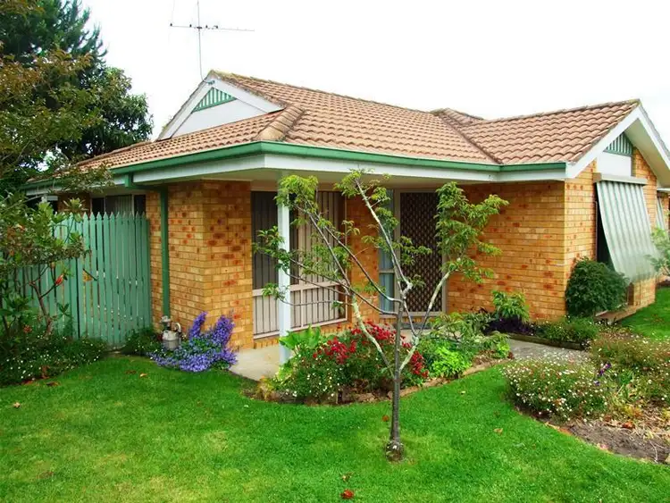 1/4 Sydney Street, Somerville VIC 3912