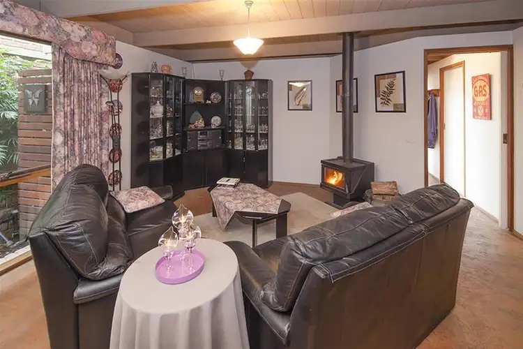 Fifth view of Homely house listing, 6 Christopher Court, Hallam VIC 3803