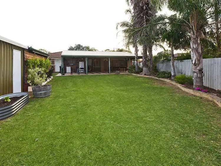 Fifth view of Homely house listing, 27 Inverness Circle, Camillo WA 6111