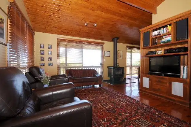 Fourth view of Homely house listing, 4 Scenic Crescent, Blue Mountain Heights QLD 4350