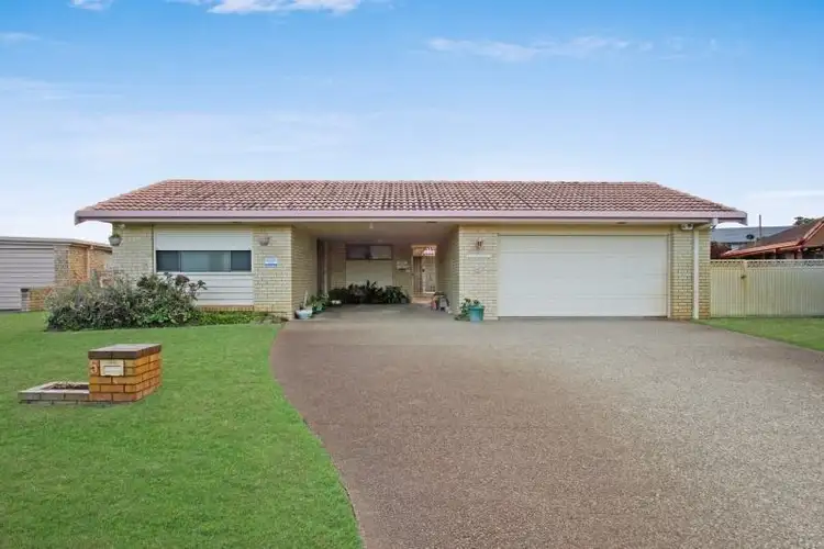 5 Cedar Court, Palm Beach QLD 4221