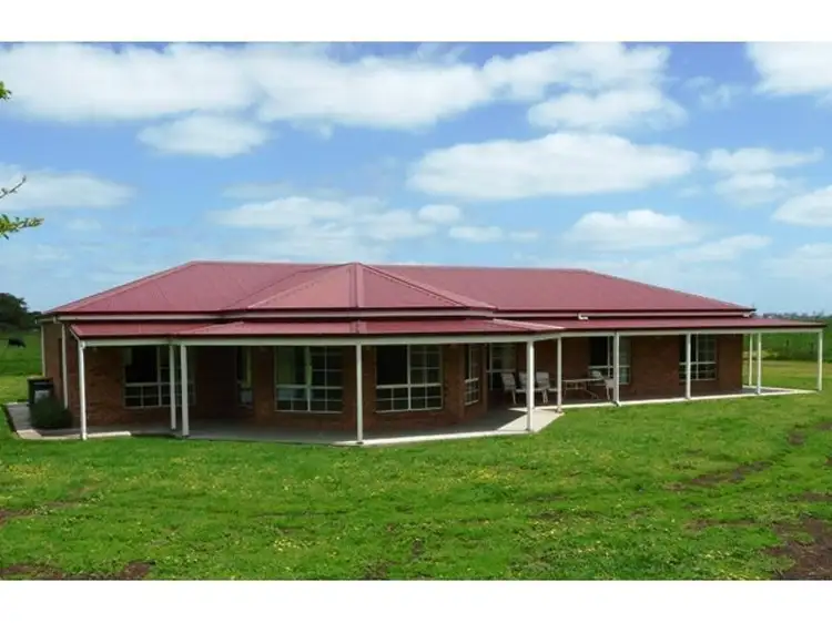 57 MacKinnons Bridge Road, Noorat VIC 3265