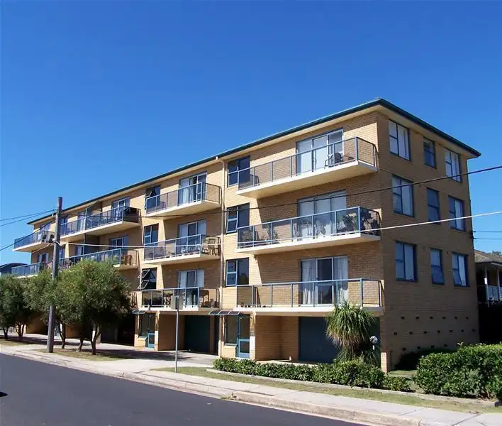 Fifth view of Homely unit listing, 4/29 Lagoon Street, Narrabeen NSW 2101