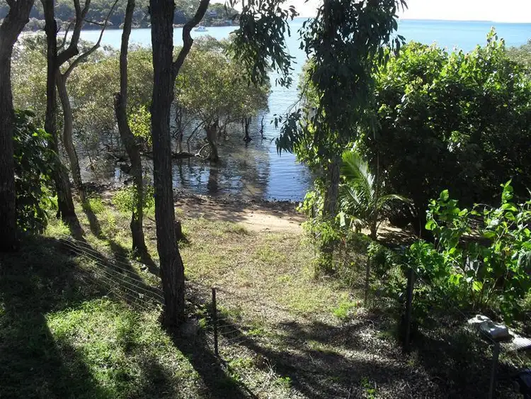 23 Coorong, Macleay Island QLD 4184