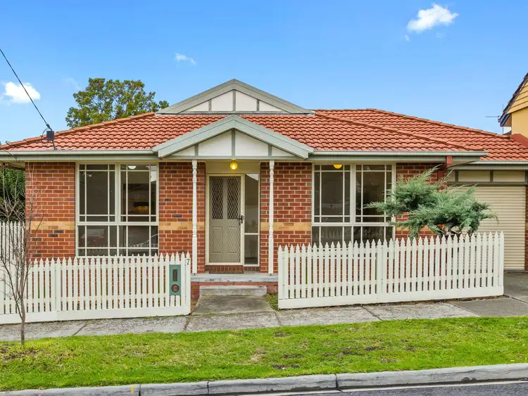 7 Uganda Street, Burwood VIC 3125