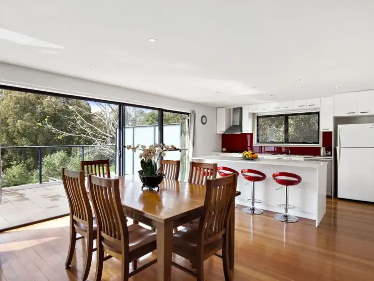 1/6 Fletcher Parade, Burwood VIC 3125