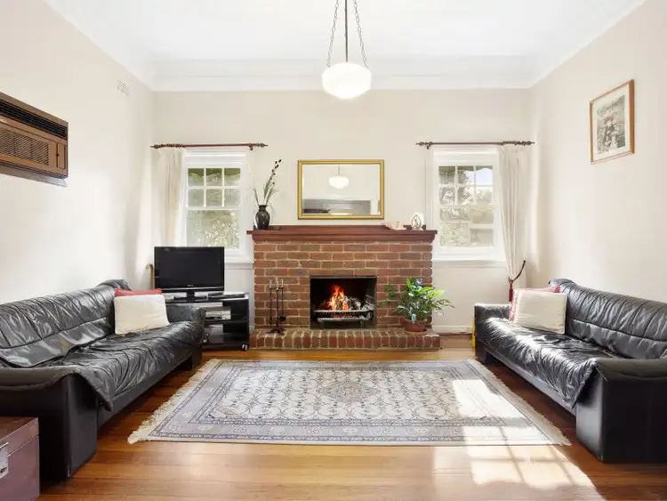 Second view of Homely house listing, 3 Ranelagh Court, Glen Iris VIC 3146