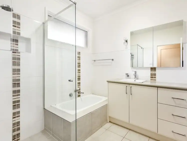 Fourth view of Homely unit listing, 8/397 Warrigal Road, Burwood VIC 3125