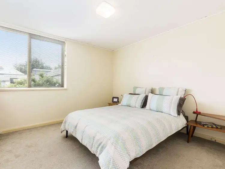 Fifth view of Homely apartment listing, 2/5 Grandview Grove, Hawthorn East VIC 3123