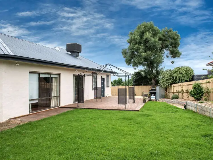 Fifth view of Homely house listing, 4 Gona Court, Ashburton VIC 3147